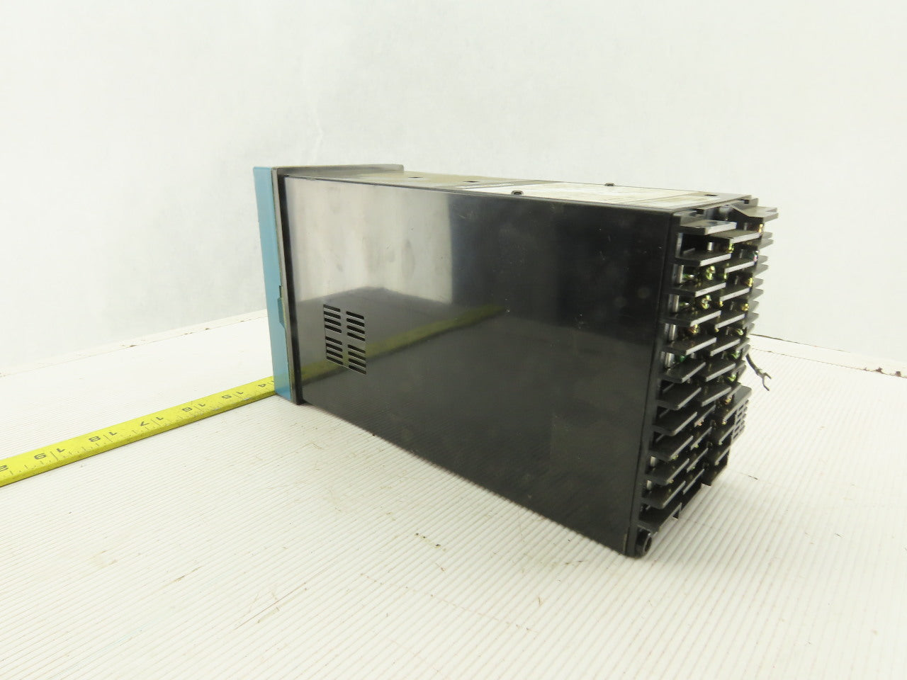 Honeywell DC40005GLN2400400 UDC 4000 Temperature Controller 120/240V