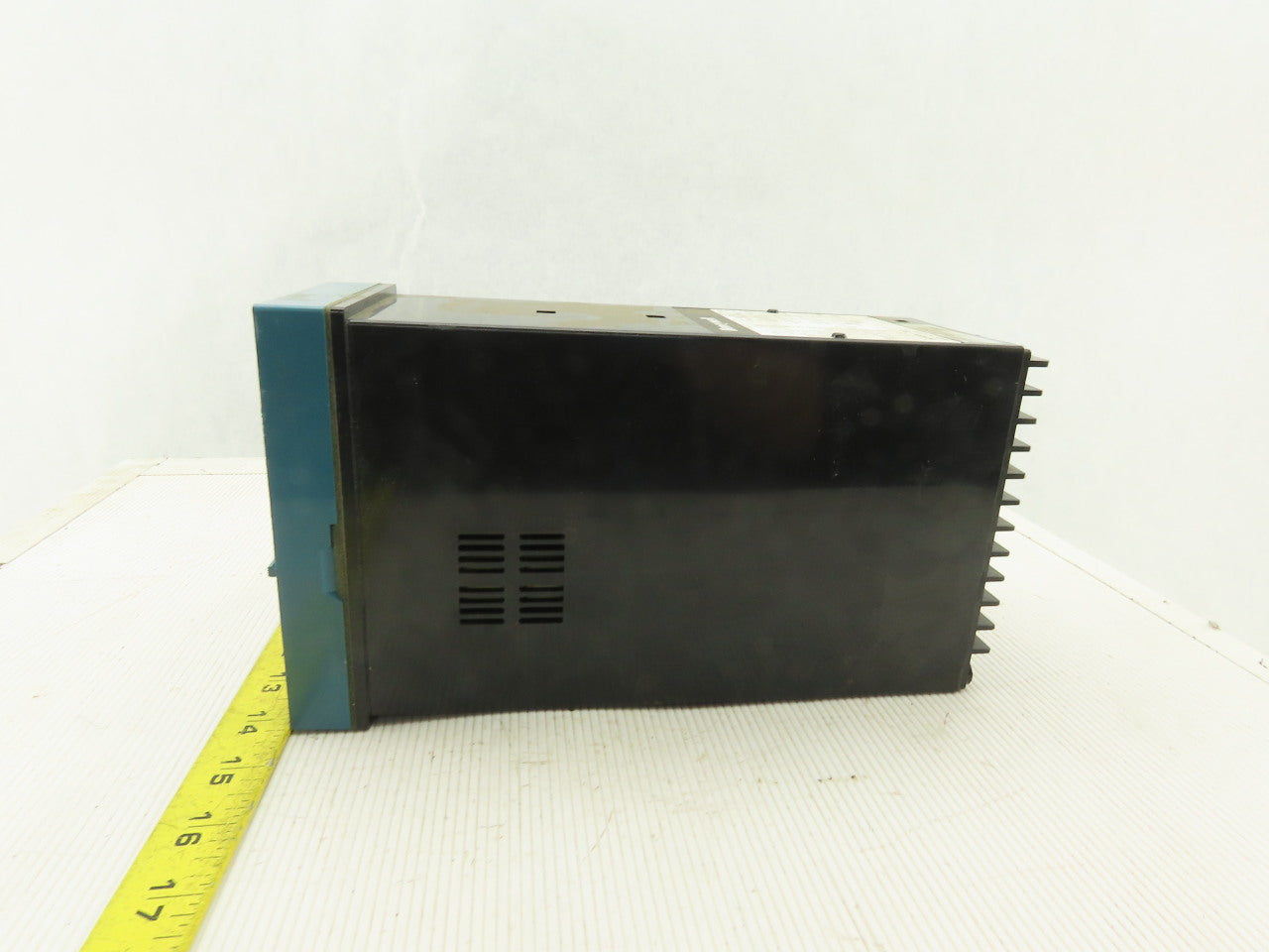 Honeywell DC40005GLN2400400 UDC 4000 Temperature Controller 120/240V