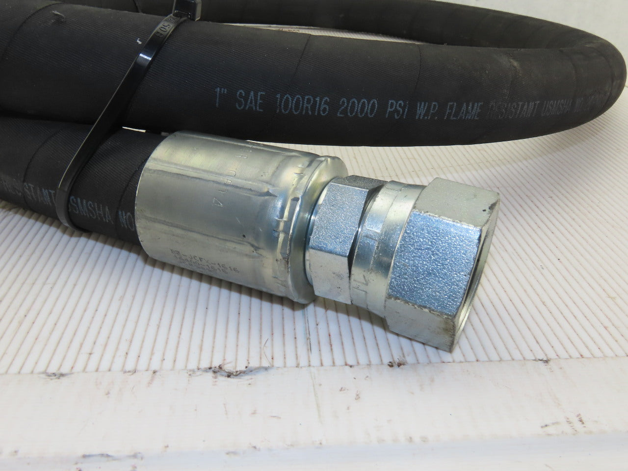SAE 100R16 Medium Pressure 2000PSI Hydraulic Hose  90" OAL Swivel Ends -16 1"-11