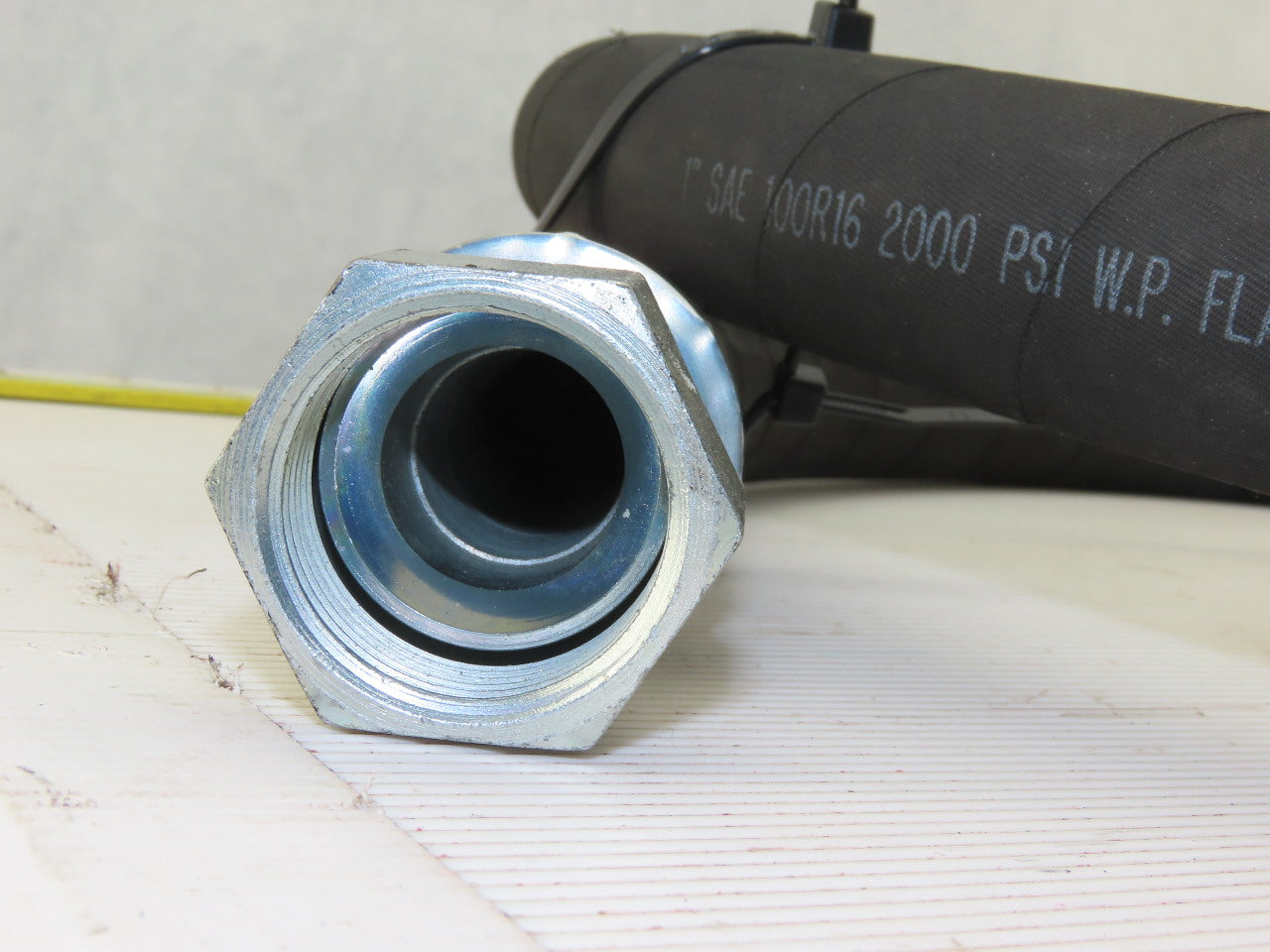 SAE 100R16 Medium Pressure 2000PSI Hydraulic Hose  90" OAL Swivel Ends -16 1"-11