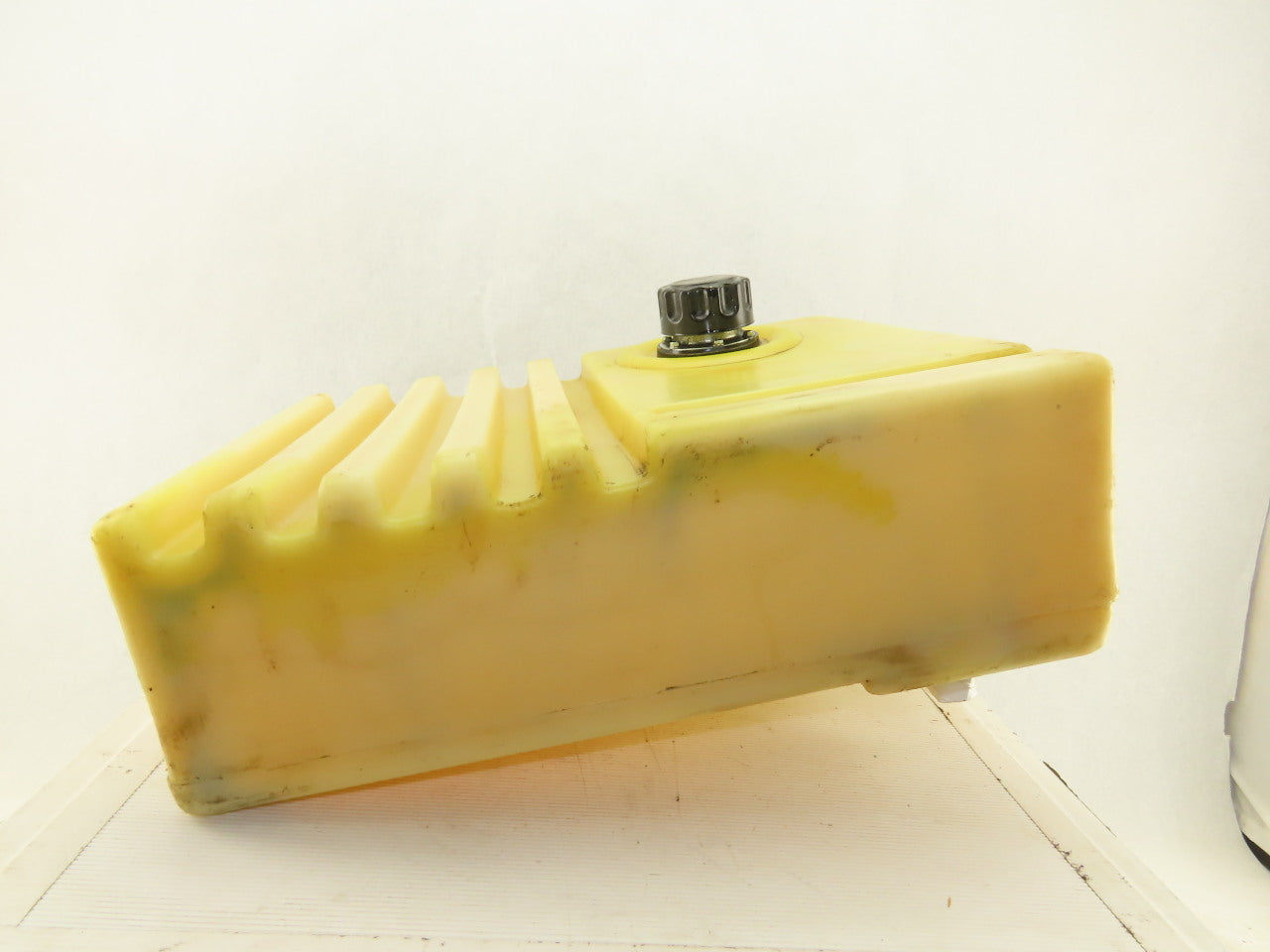 Raymond Order Picker Forklift Hydraulic Reservoir Tank From 560-OPC30TT