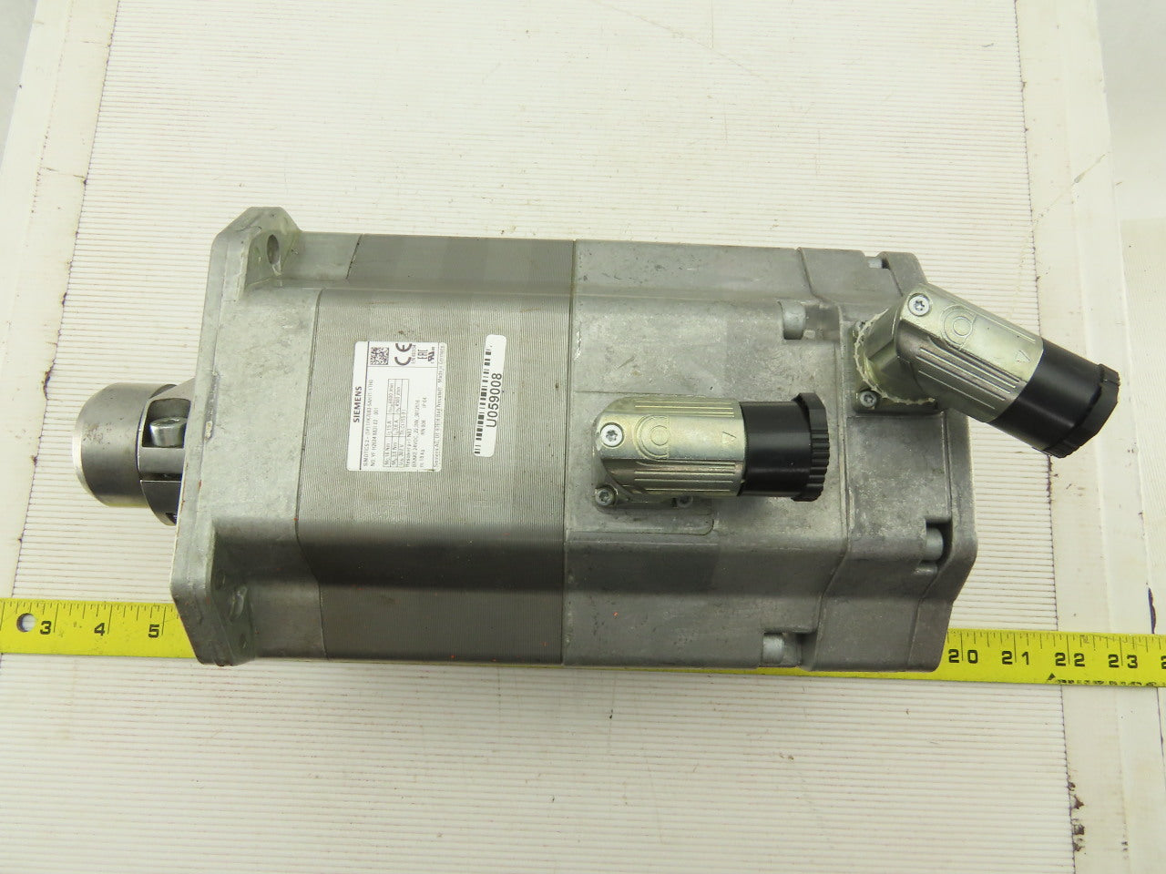 Siemens 1FK7083-5AH71-1TH0 302V 6000RPM 15A Servo Motor 24V Brake