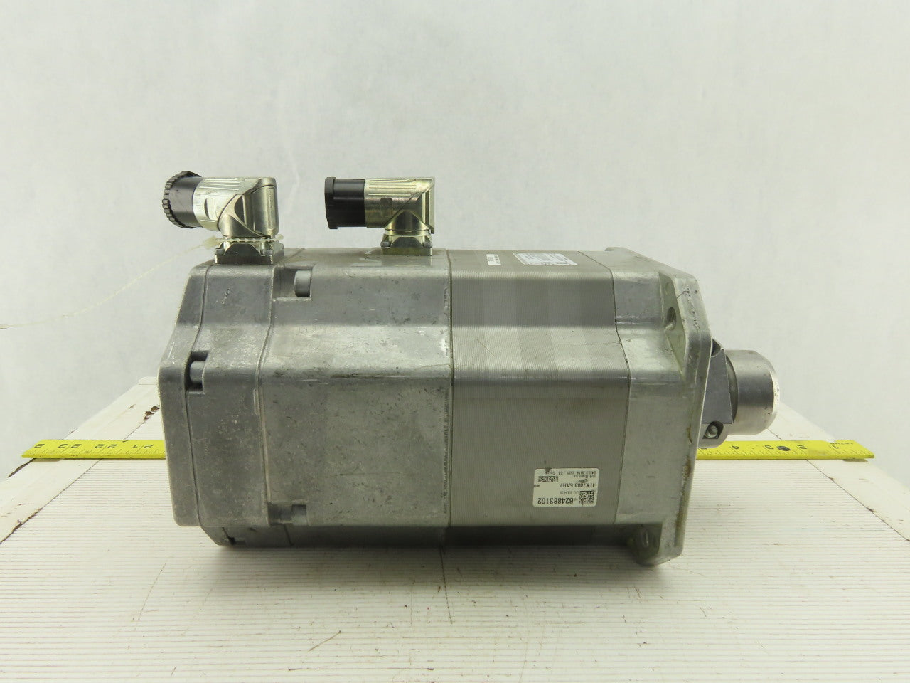 Siemens 1FK7083-5AH71-1TH0 302V 6000RPM 15A Servo Motor 24V Brake