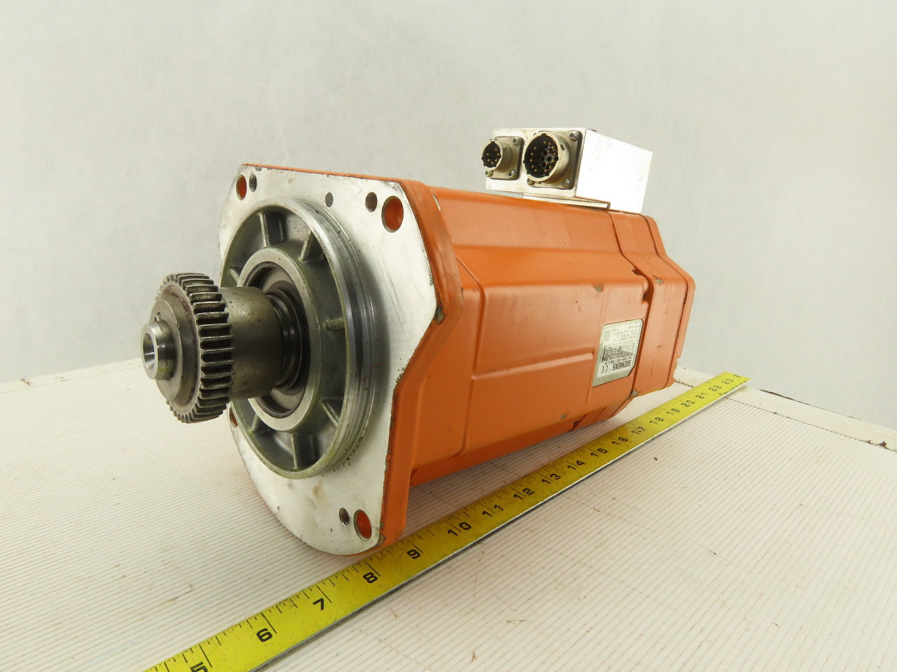 Siemens 1FK6084-6AZ21-9ZZ9-Z 3HAB6738-1 Servo Motor 165V 3083/3640RPM