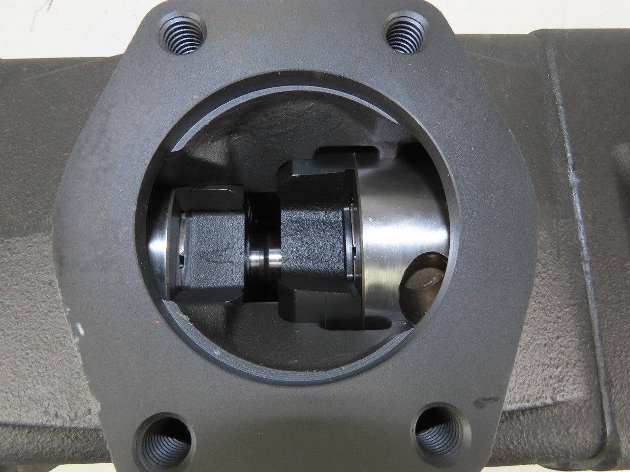 DDKS Industies 4" x 1" x 1-1/2"  Hydraulic Flange Mount Rotary Vane Pump