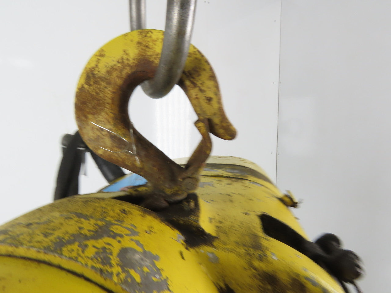 Budgit 310891-1 1/4 Ton 500Lb. 230/460V 3Ph Electric Chain Hoist 10' Lift 16FPM