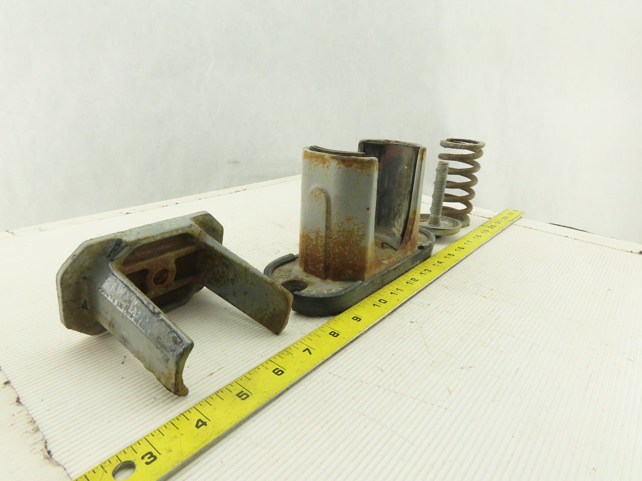 VMC-1 1/2-13 x 3" Brown Spring Stud Machine Leveling Pad 5-1/2" Tall