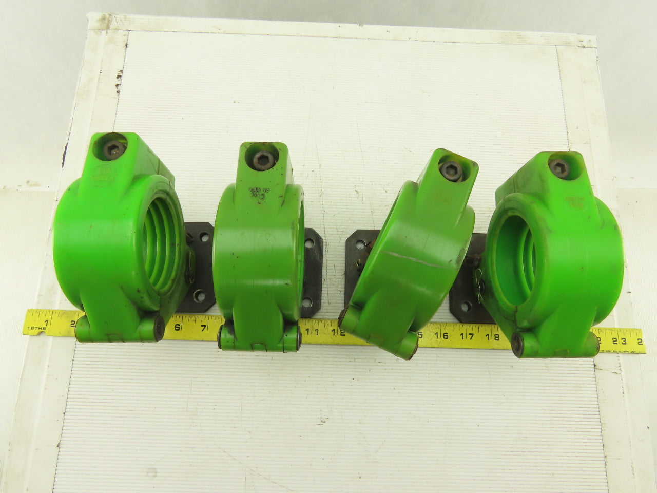 Leoni CIA PA80FA Robotic Cable Management Split Cable Loom Clamp 3"