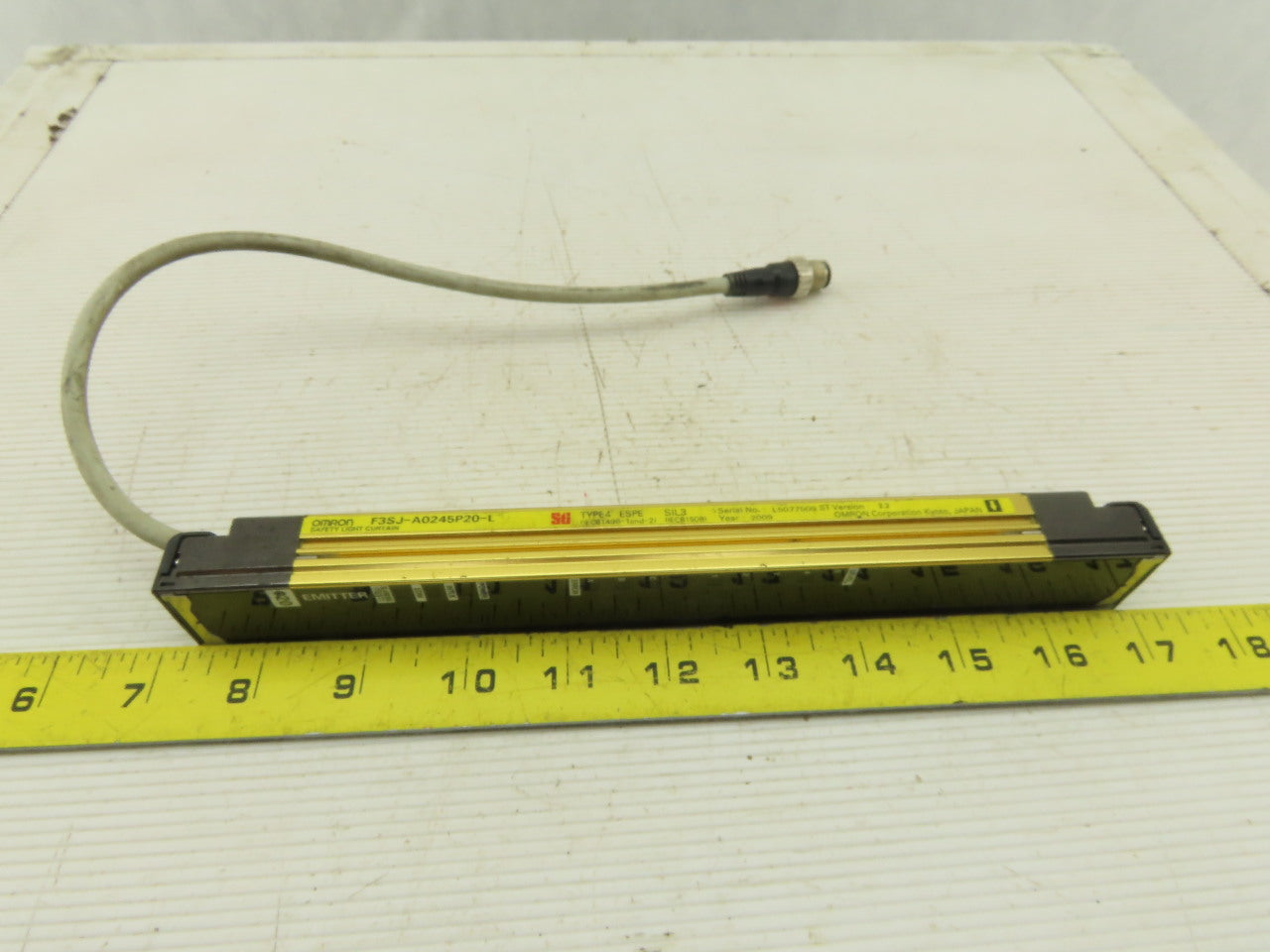 Omron F3SJ-A0245P20-L Safety Light Curtain Emitter Type 4 ESPE 24VDC