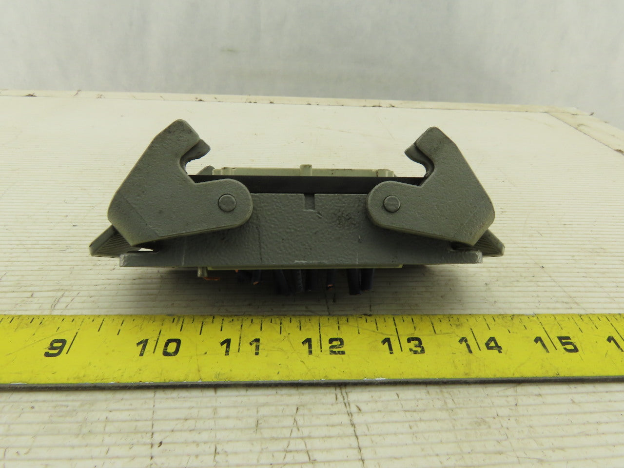 Harting 500V 15A 16 Conductor Female Panel Mount Cam Lock Connector