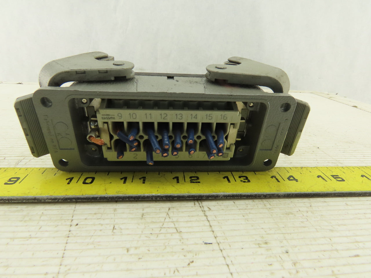 Harting 500V 15A 16 Conductor Female Panel Mount Cam Lock Connector
