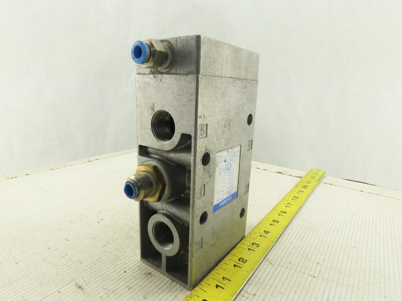 Festo VL-5-1/2 Pneumatic Control Valve
