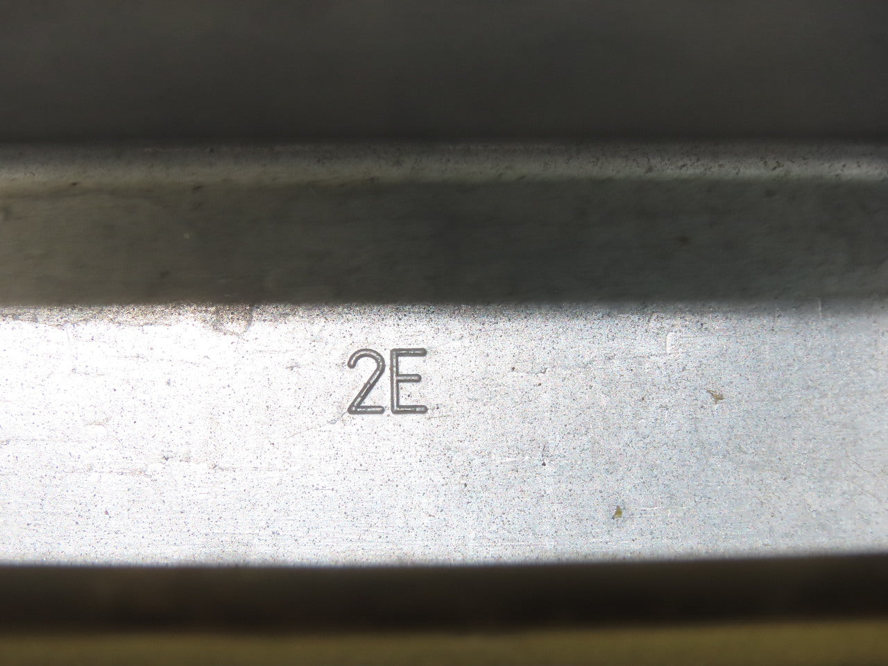 Harting 2E Surface Mount Housing One End Threaded Lever Lock 4-1/2" x 1-1/2"