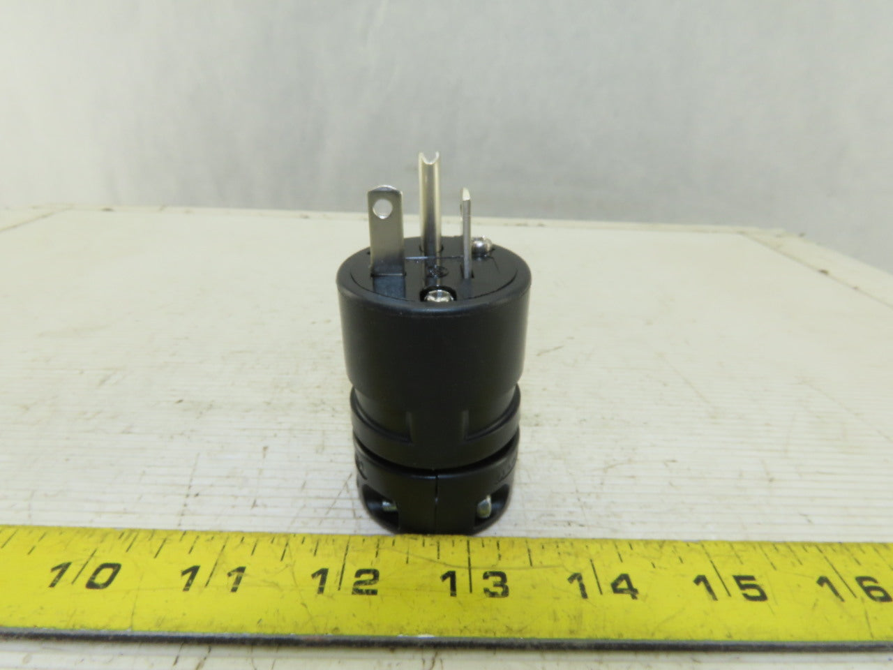 Woodhead 1433BLK Super Safeway  Industrial Straight Blade 20A 125V Cord Plug