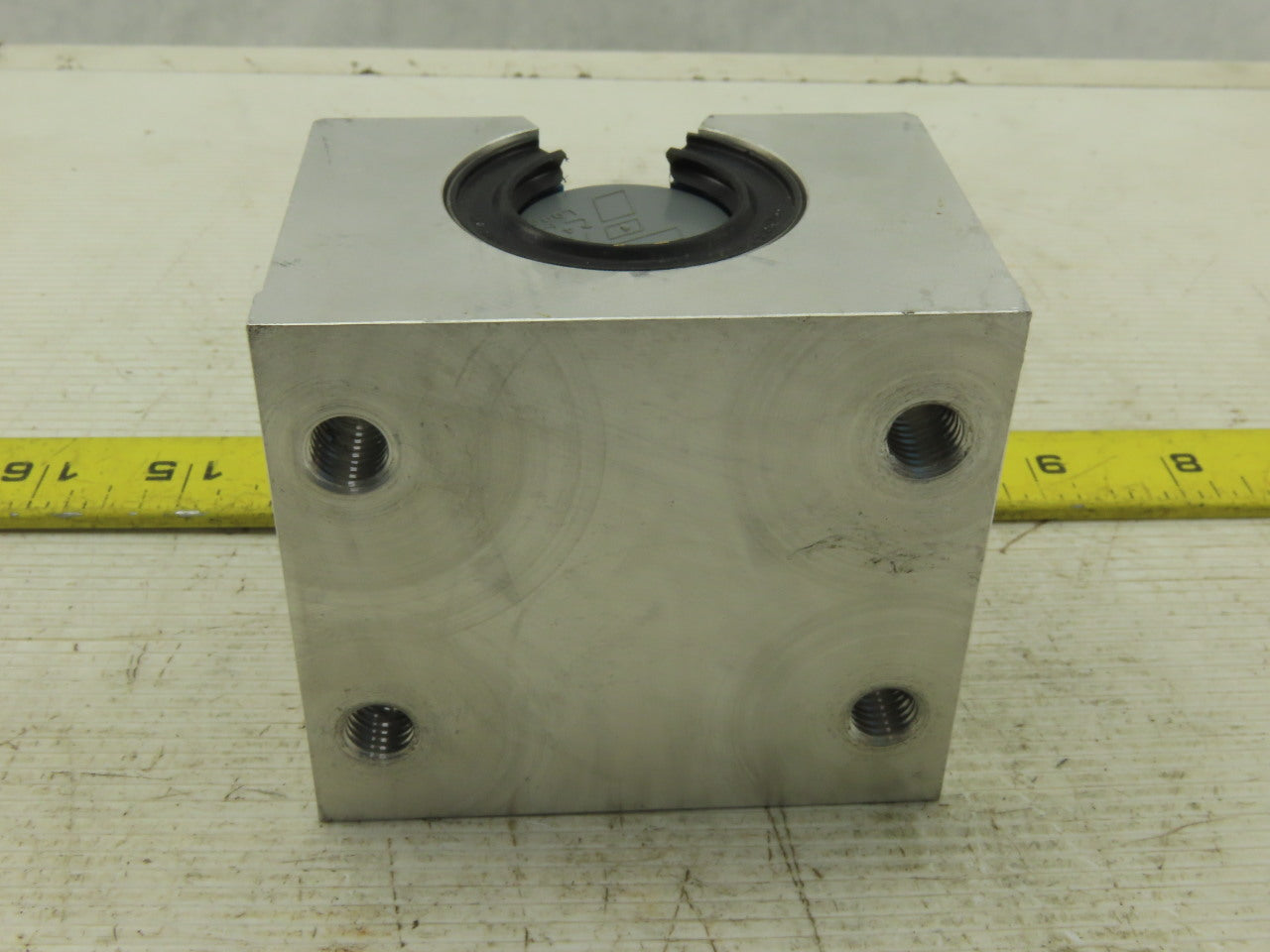 Thompson SSEPBOM30DD Pillow Block Linear Bearing 30mm Bore 79mm Length