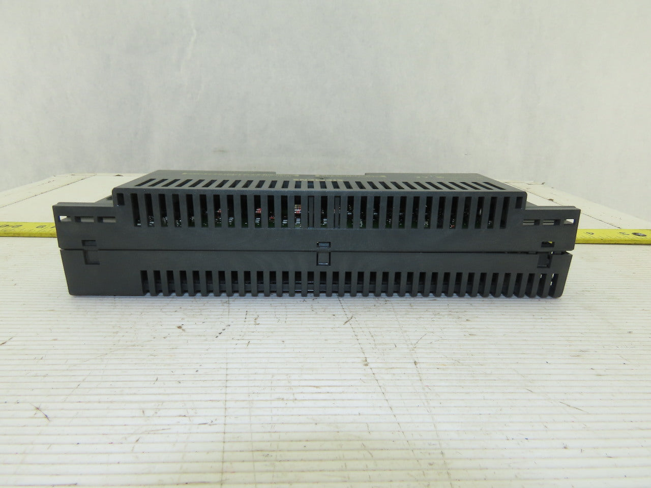 Siemens 6ES7 133-0BL00-0XB0 ET 200B-16DI/16DO Digital I/O Module