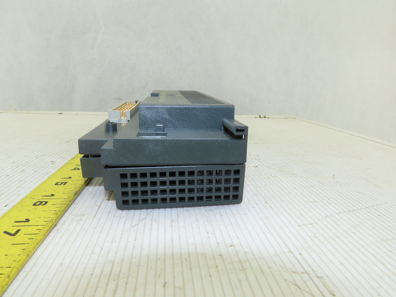 Siemens 6ES7 133-0BL00-0XB0 ET 200B-16DI/16DO Digital I/O Module