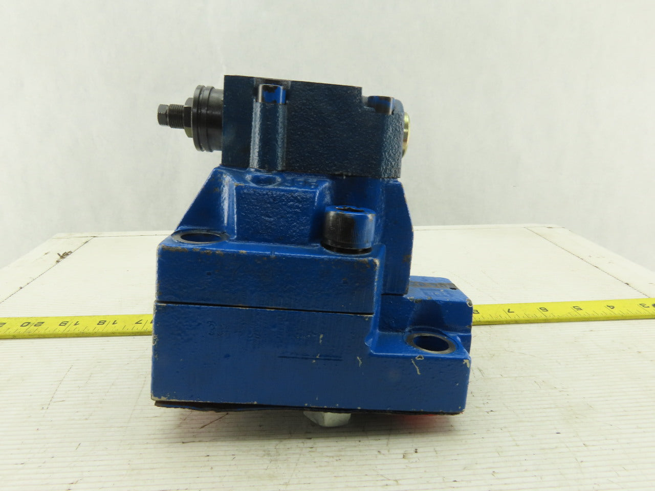 Rexroth R978865640 Accumulator Safety Unloading Valve W/ Adapter Plates