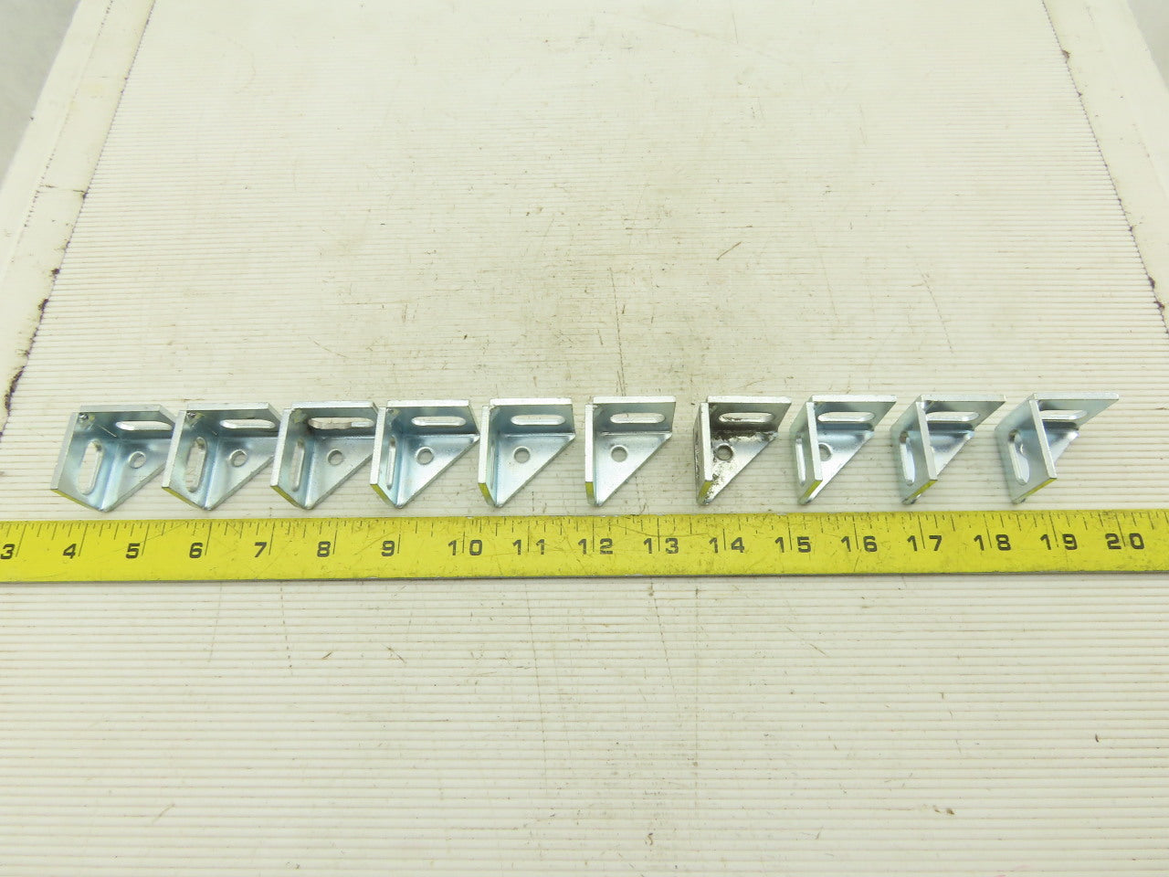 1-1/4" x 1-1/4" Zinc Finish Inside Corner Gusset Bracket Brace Lot Of 10