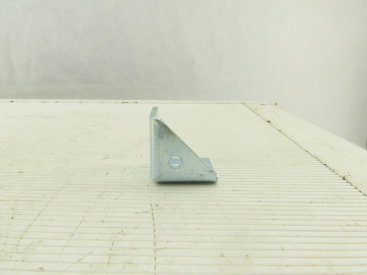 1-1/4" x 1-1/4" Zinc Finish Inside Corner Gusset Bracket Brace Lot Of 10