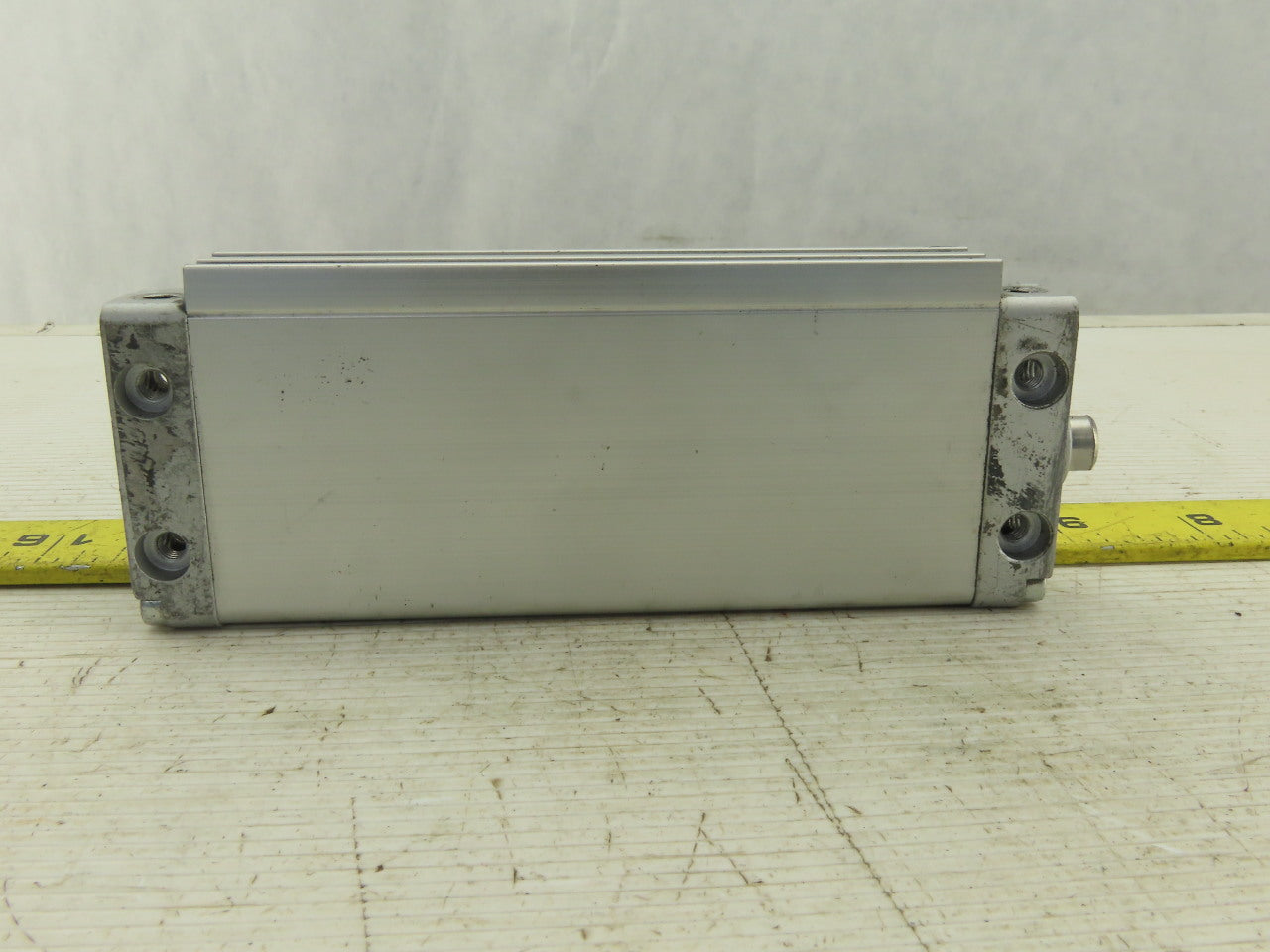 Festo DZF-25-80-P-A Pneumatic Air Flat Cylinder 25mm Bore 80mm Stroke