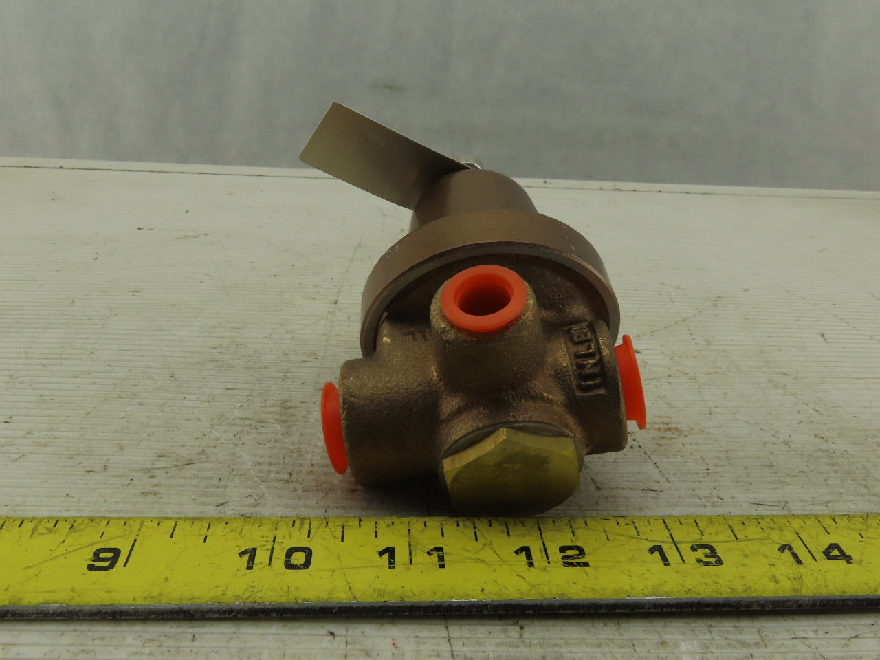 Cash Valve A16 3/8" x 1/4" NPT 3 Way Pressure Regulator 30PSI Set 250PSI MAX WOG