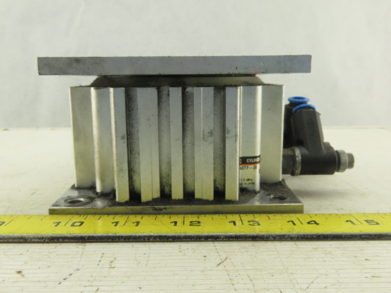 SMC MGF40TF-30 40mm Bore 30mm Stroke Guided Cylinder Table