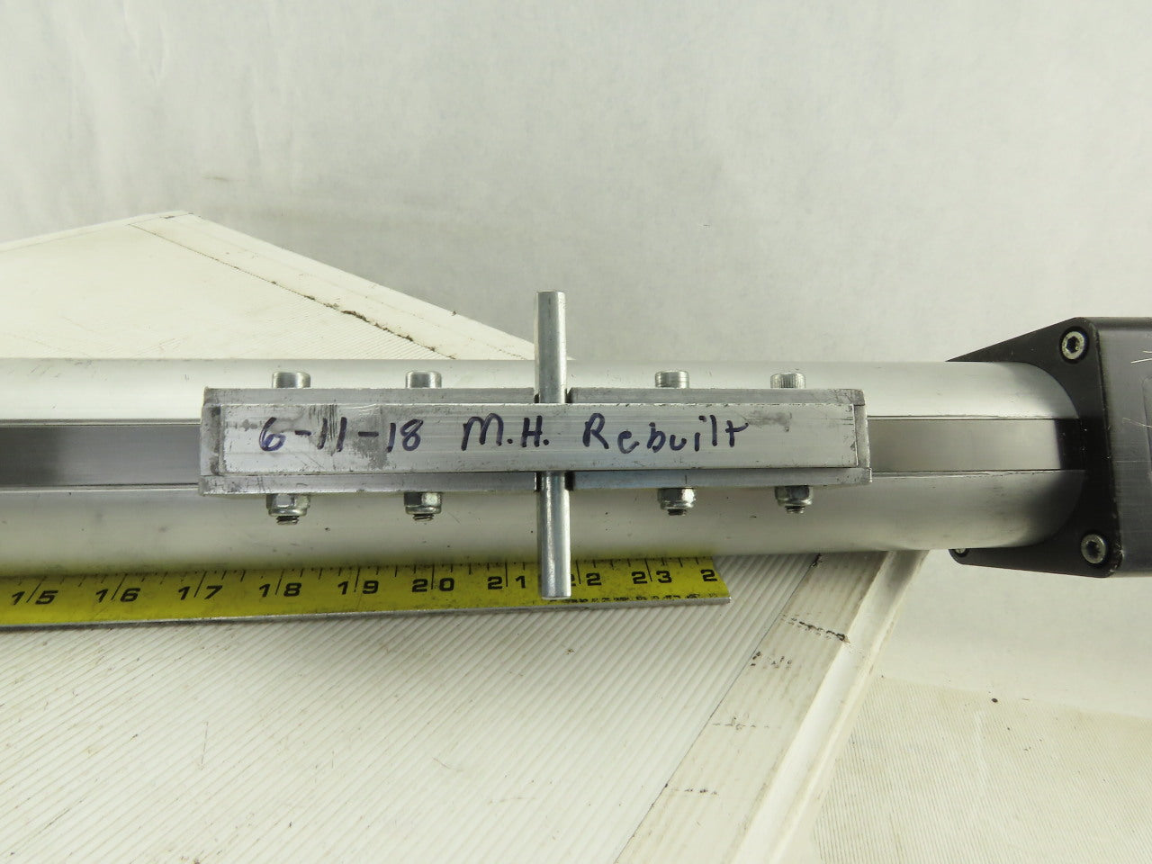 Origa Pneumatic Rodless Cylinder 45mm Bore 650mm Stroke