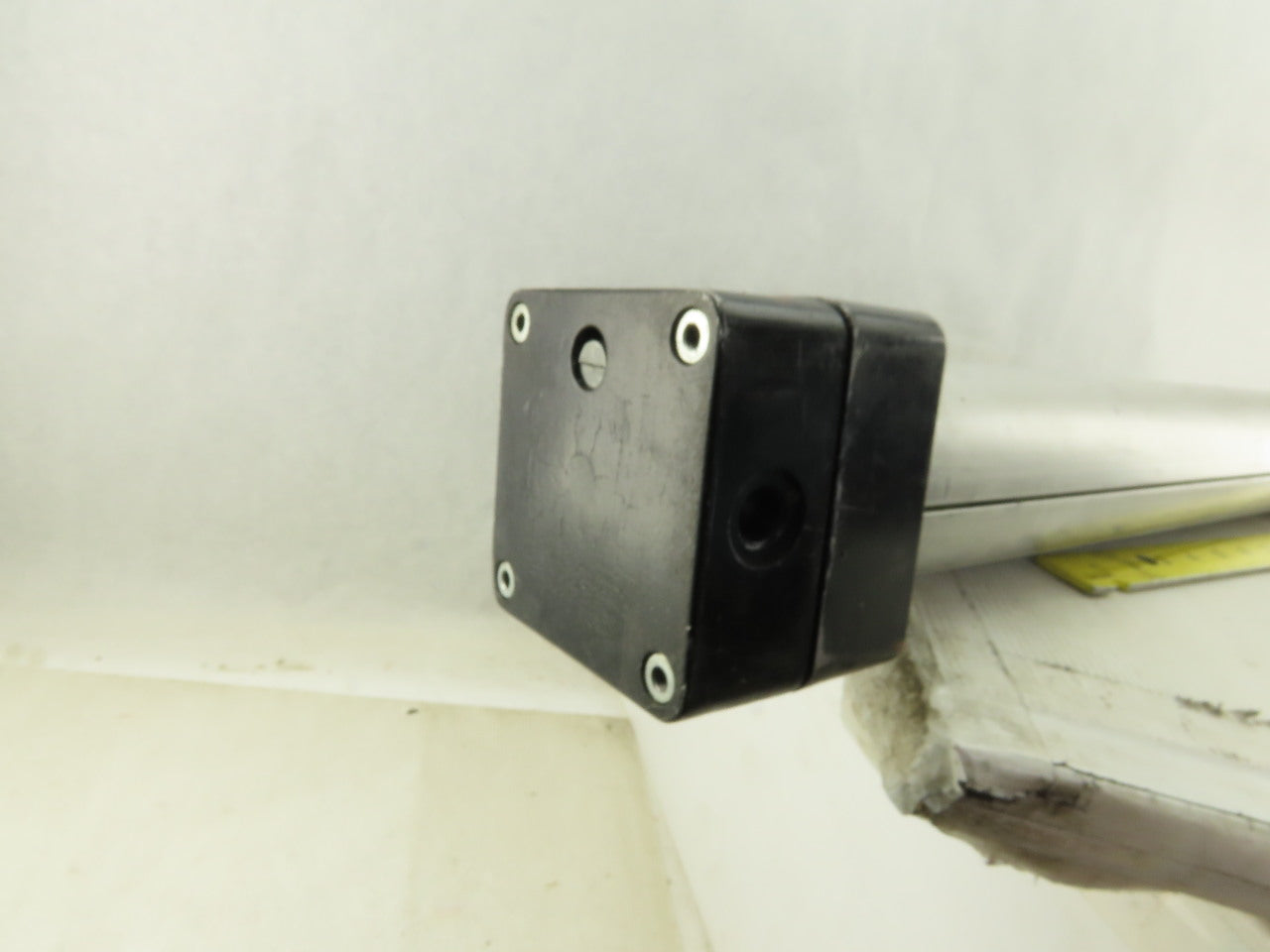 Origa Pneumatic Rodless Cylinder 45mm Bore 650mm Stroke