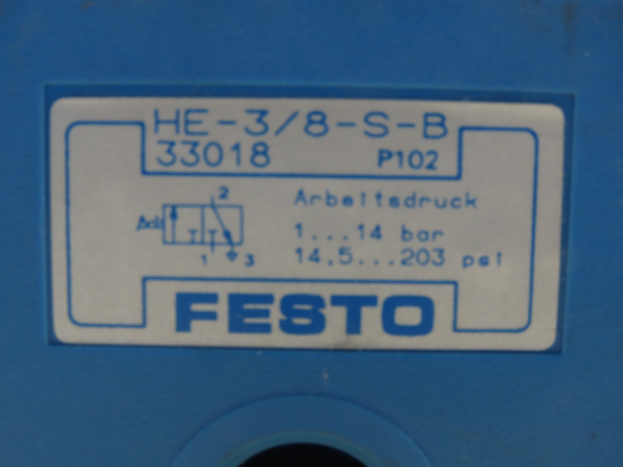 Festo HE-3/8-S-B 3/8" NPT Pneumatic Valve Switch 2 Way