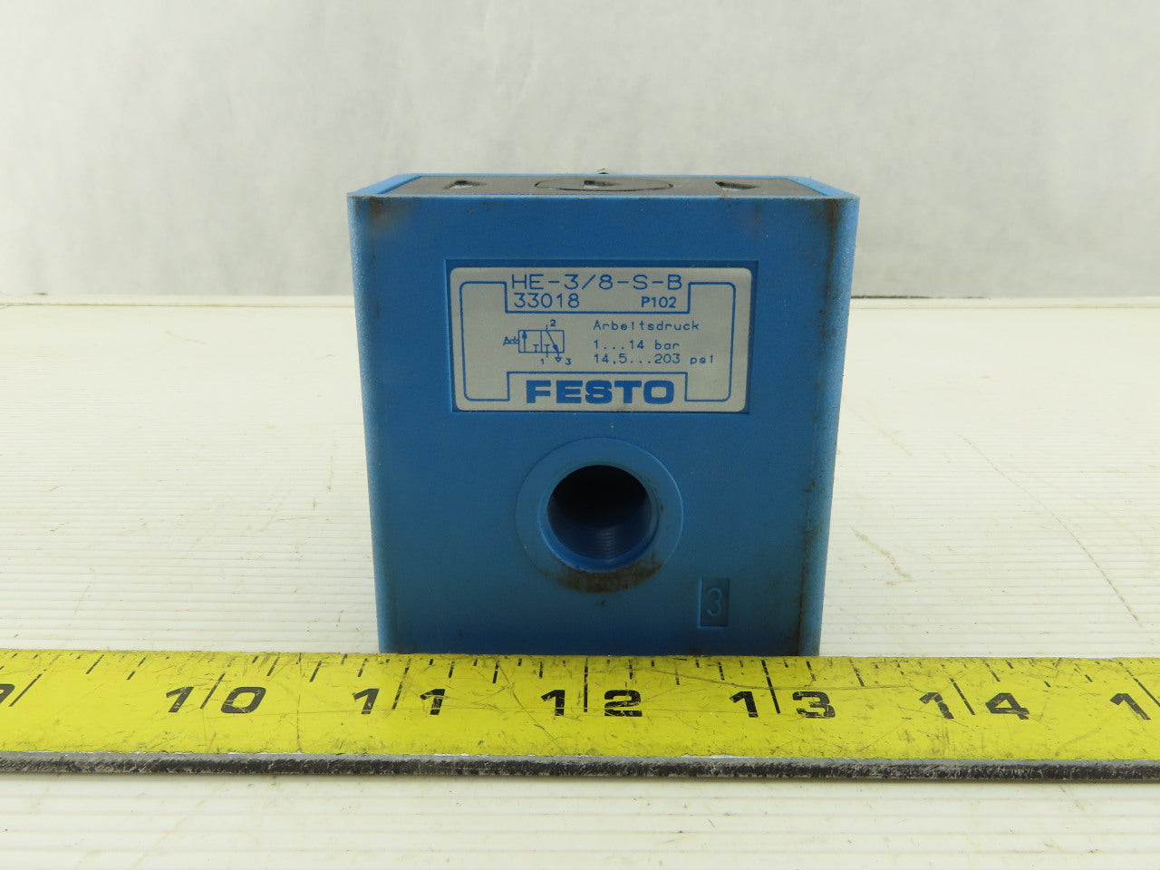 Festo HE-3/8-S-B 3/8" NPT Pneumatic Valve Switch 2 Way