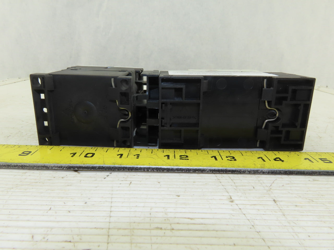 Siemens 3RV1011-1CA15  Pole Breaker 1.8-2.5A W/3RT1015-13341 Contactor