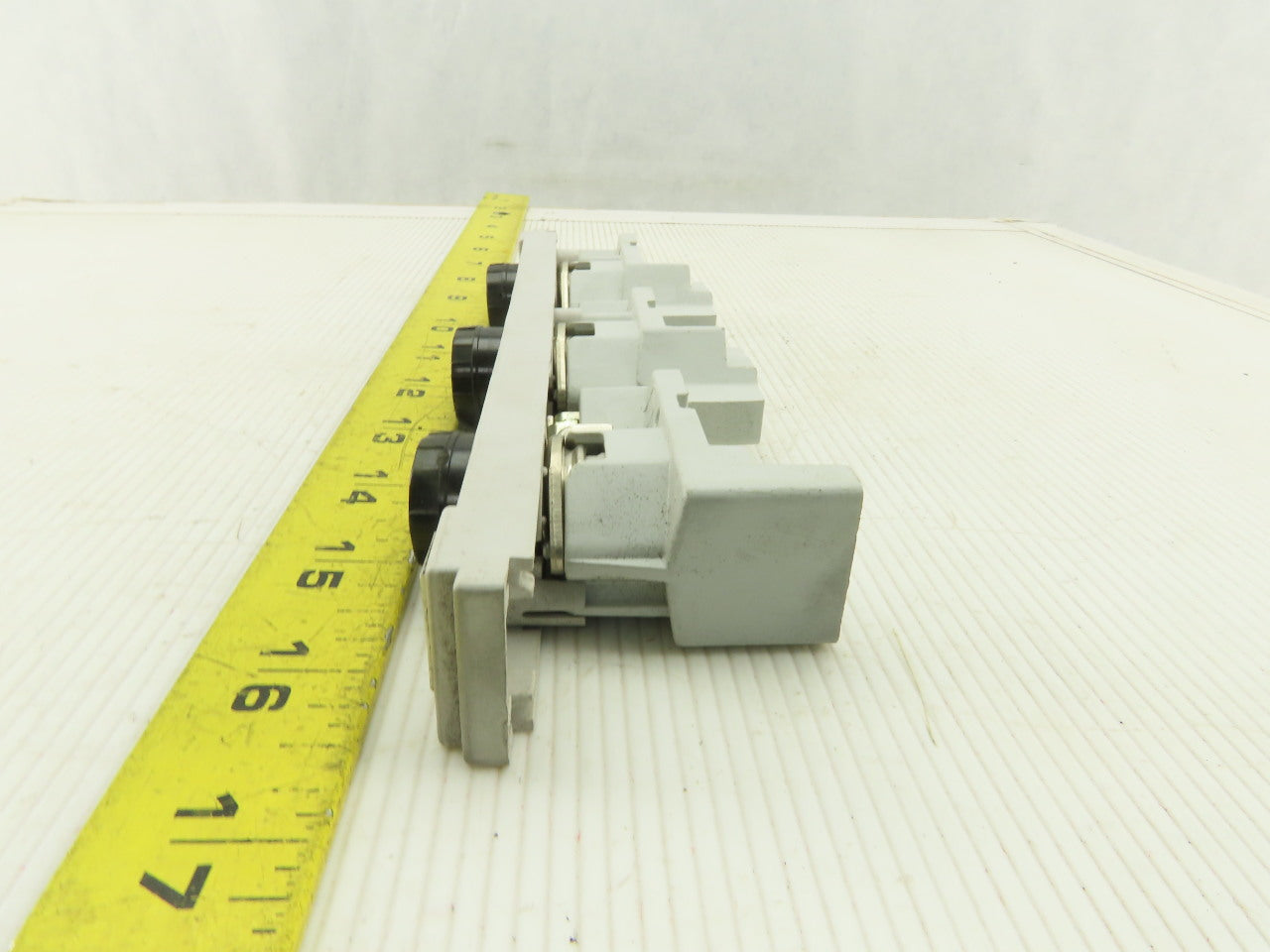 Siemens Buss Bar Bottle Fuse Holder 400V 3 Pole