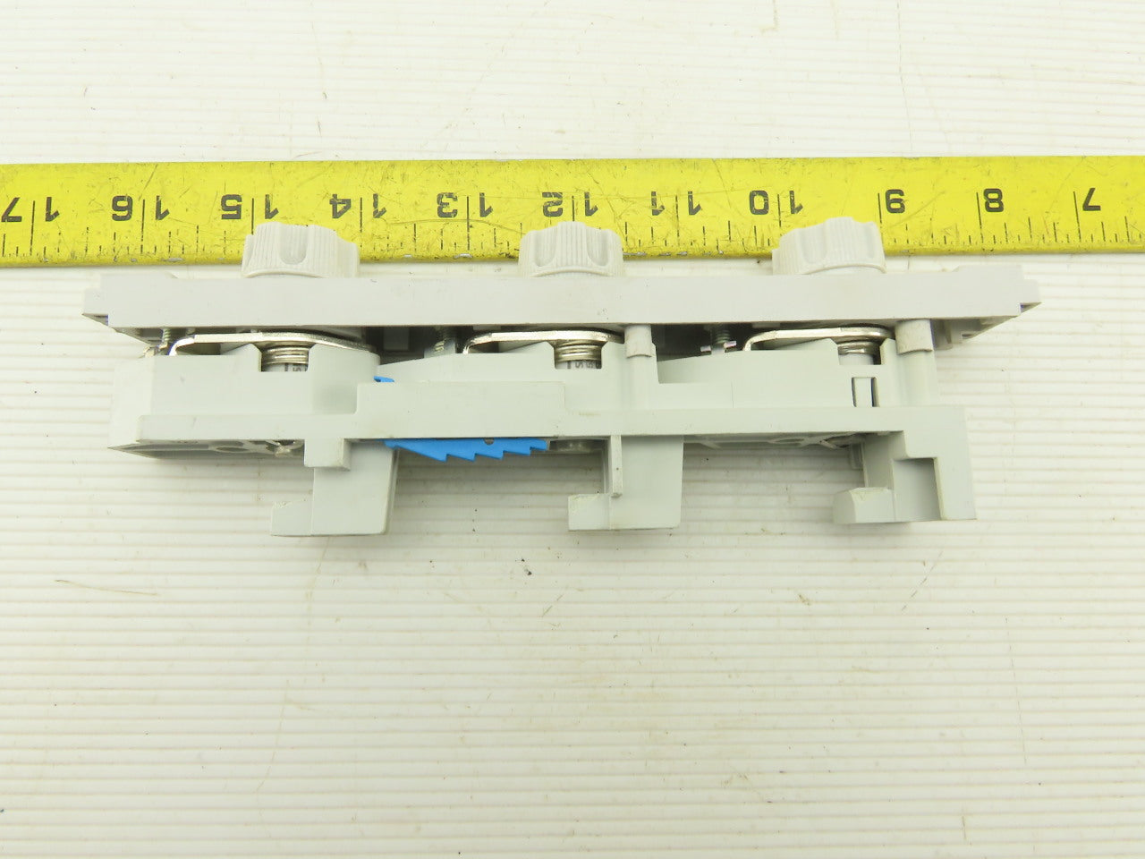 Siemens Buss Bar Bottle Fuse Holder 63/400 3 Pole
