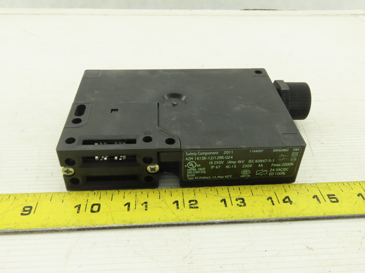 Schmersal 1164207 Safety Solenoid Interlock 250V 4kV