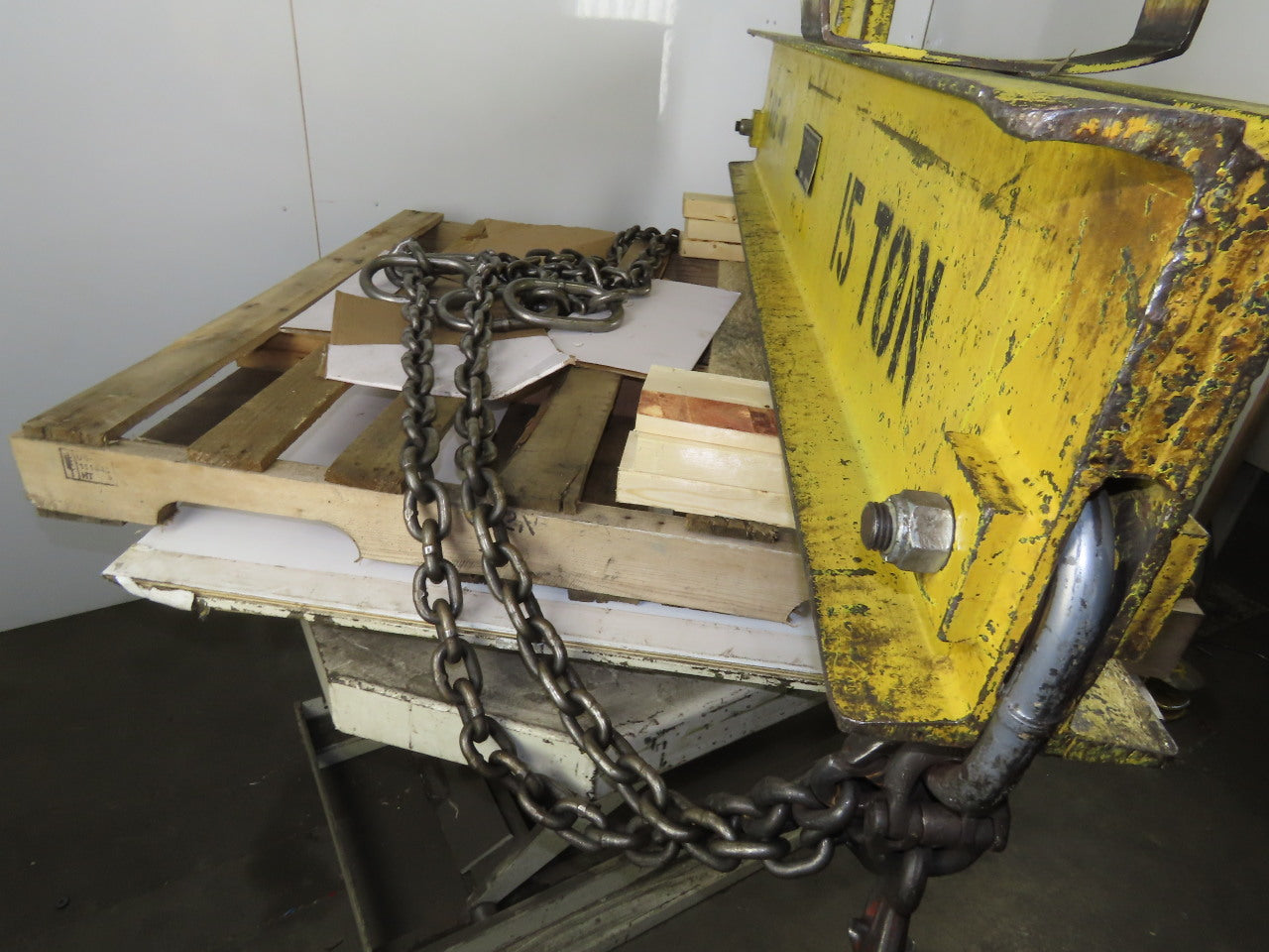 Great Lakes Supply 15 Ton Capacity Lifting Beam 73" Wide 60" Double Sling Chains