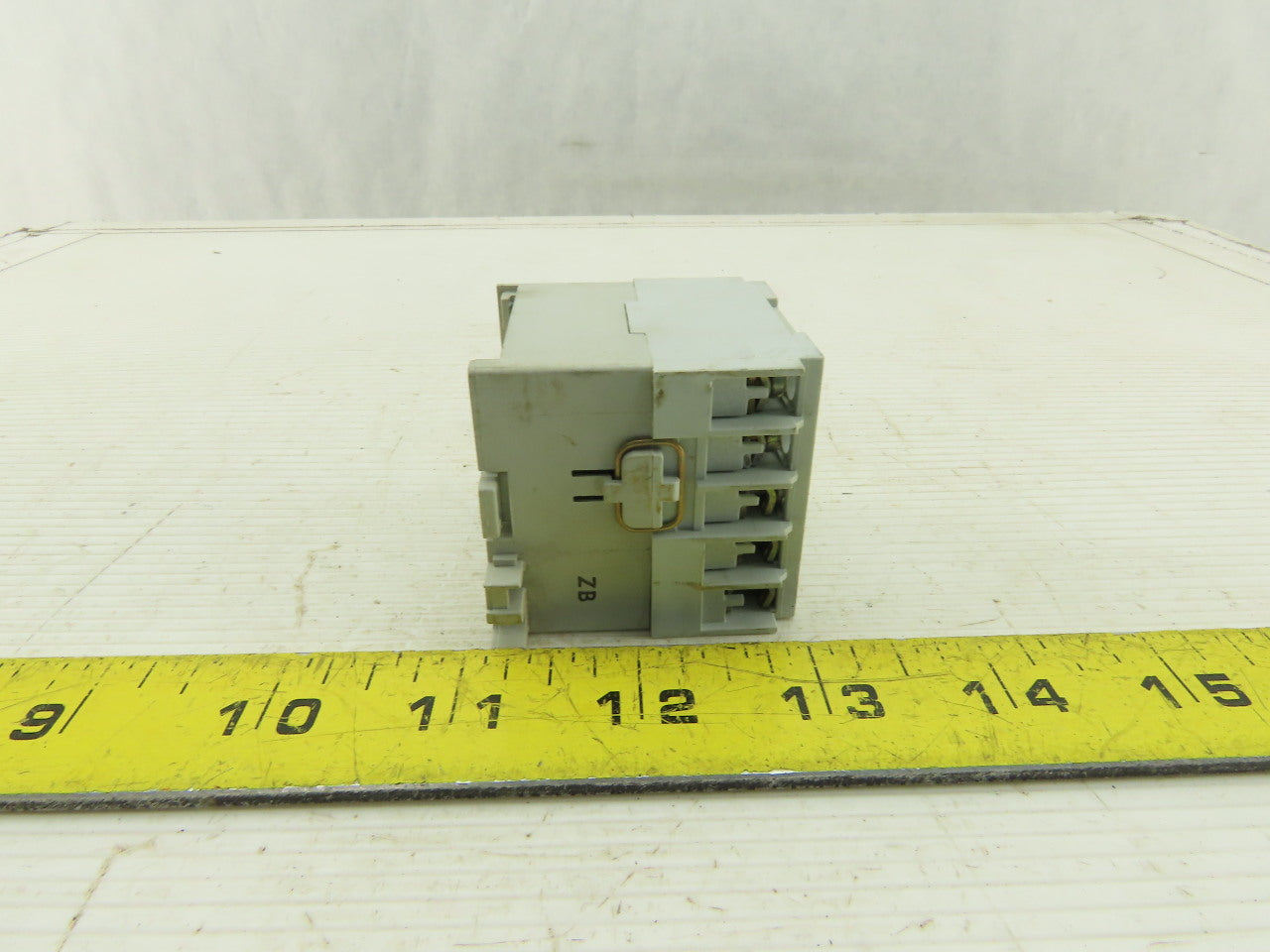 General Electric CR6CB Mini Contactor 3 Pole 220-240V Coil