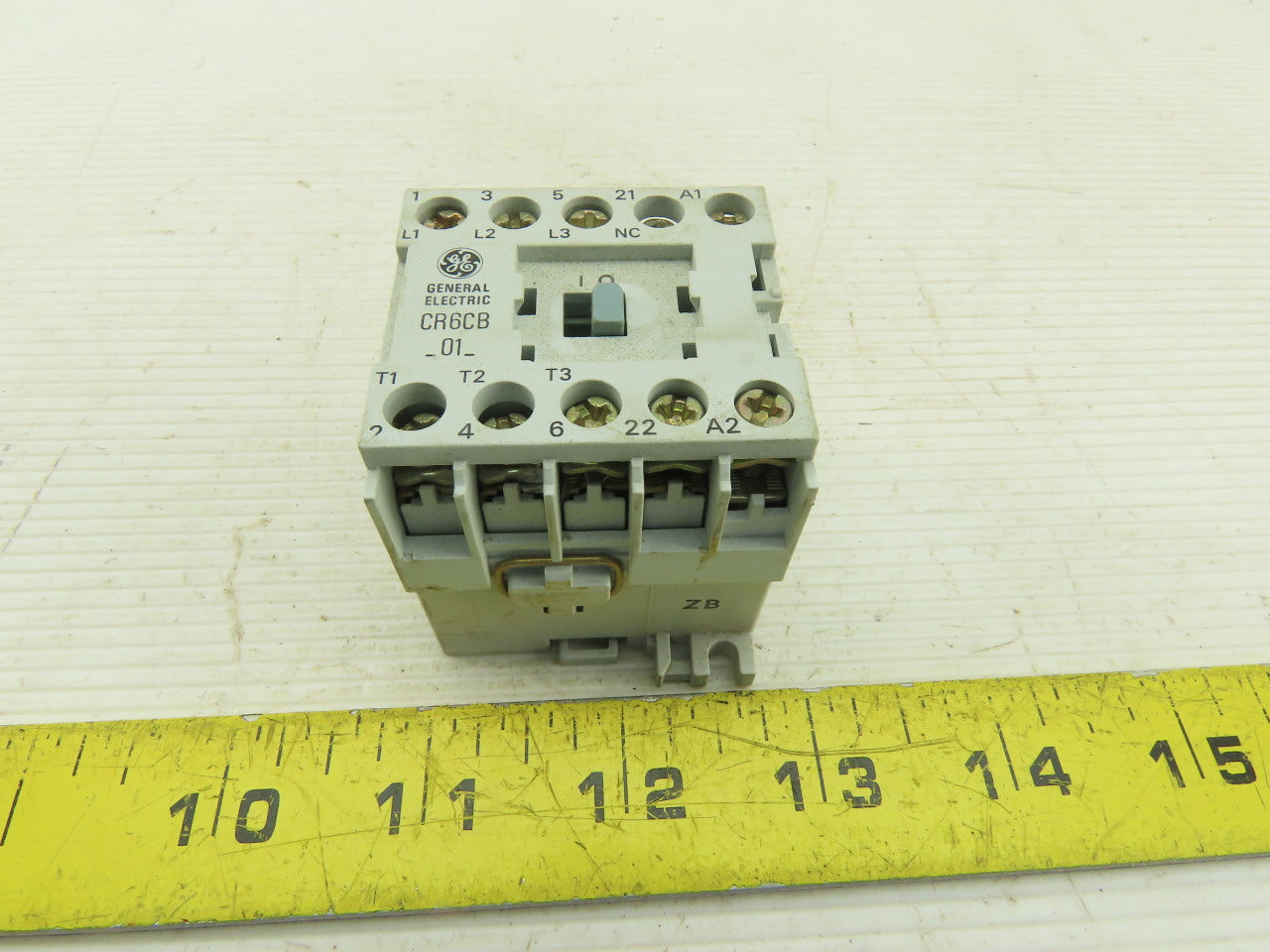 General Electric CR6CB Mini Contactor 3 Pole 220-240V Coil