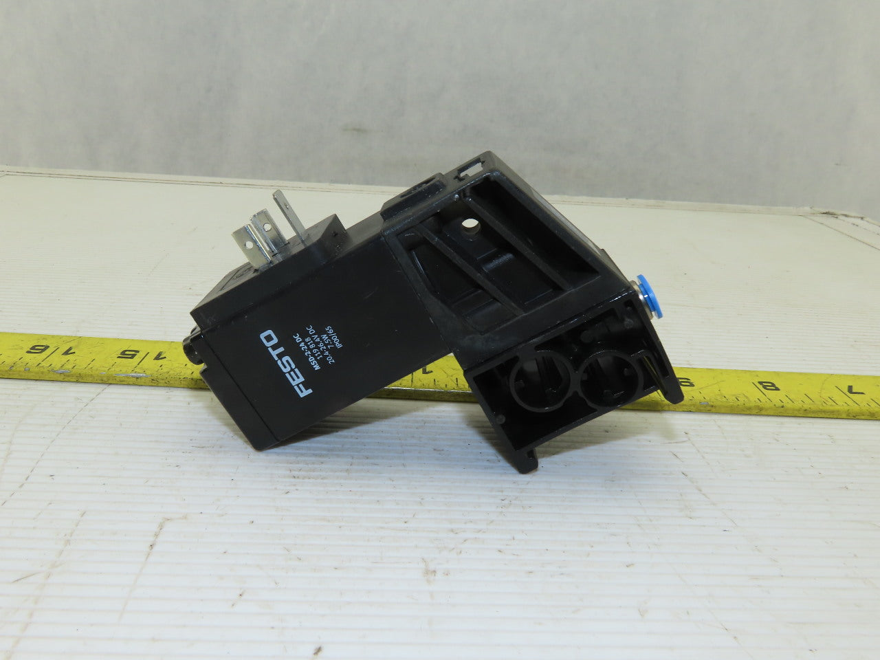 Festo MDH-2-2.2-AW-QS-6 20.4-26.4VDC Pneumatic Valve Solenoid