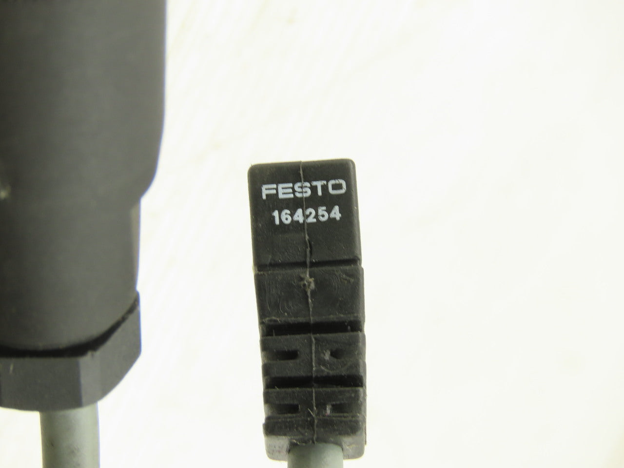 Festo 164254 SIM-K-WD-5-PU Reed Switch Cable Circular Connector