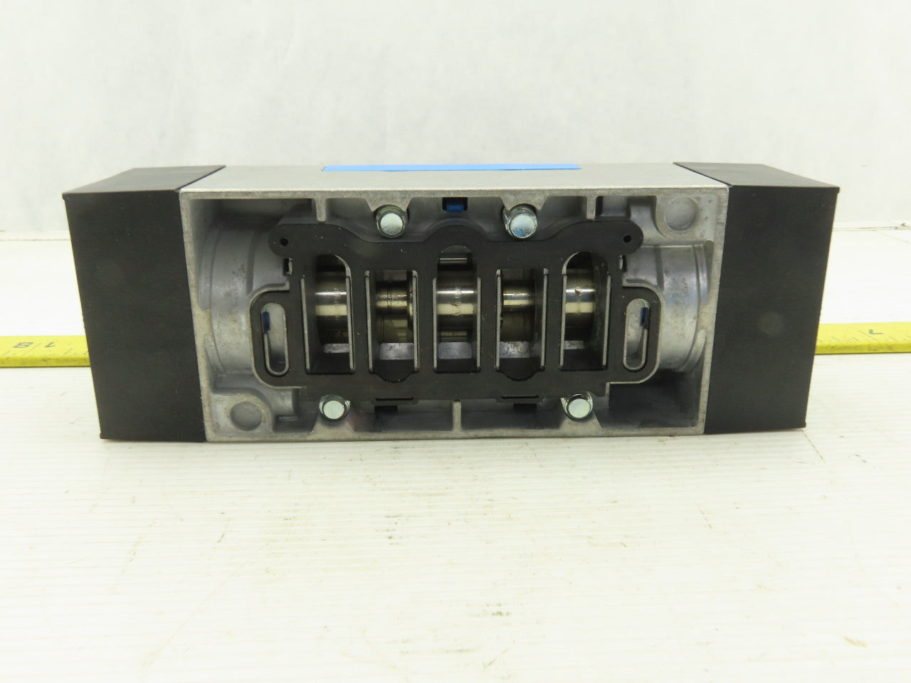 Festo VL-5/3E-D-3-C Pneumatic Valve 5/3 Exhausted