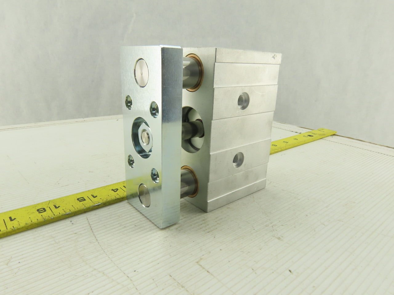 Festo DFM-32-20-P-A-GF 100mm Stroke Double Acting Guided Cylinder