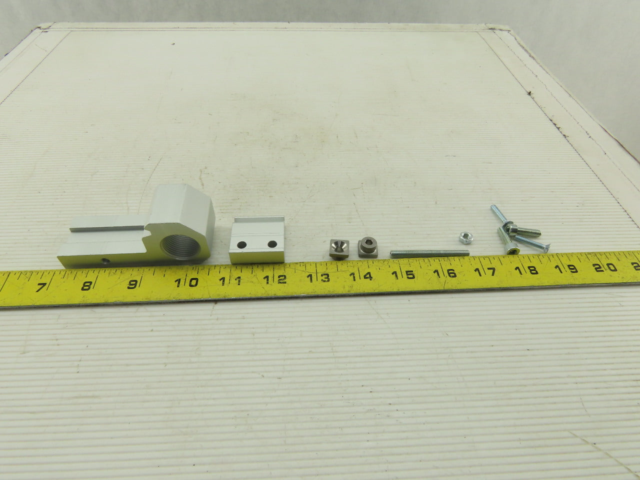 Festo KYP-40 158910 Rodless Cylinder Shock Absorber Clamp Bracket