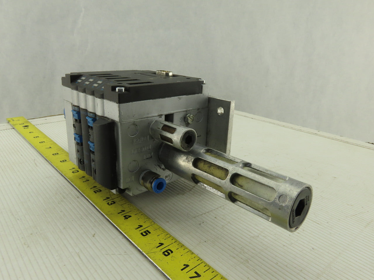 Festo CPV14-VI 161362 Pneumatic Solenoid Valve Terminal