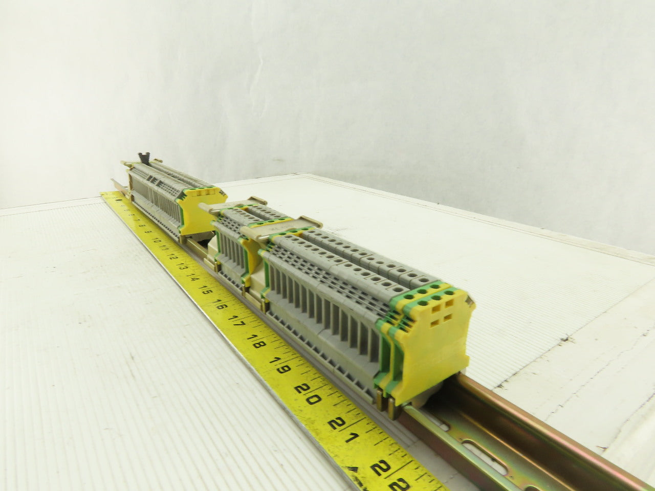 Typ UK4 750V 25A 28-12AWG Wire Terminal Blocks Lot Of 46