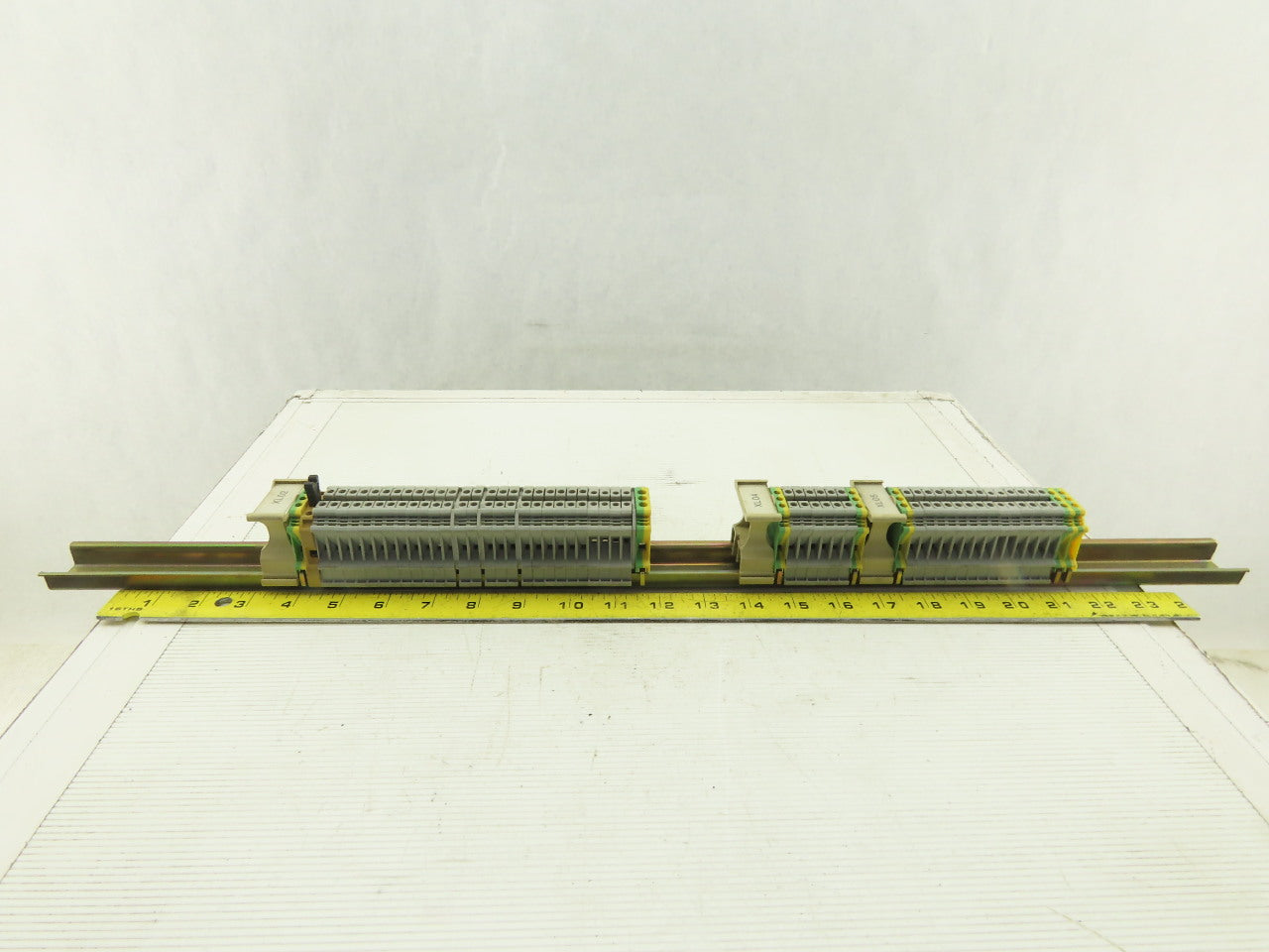 Typ UK4 750V 25A 28-12AWG Wire Terminal Blocks Lot Of 46