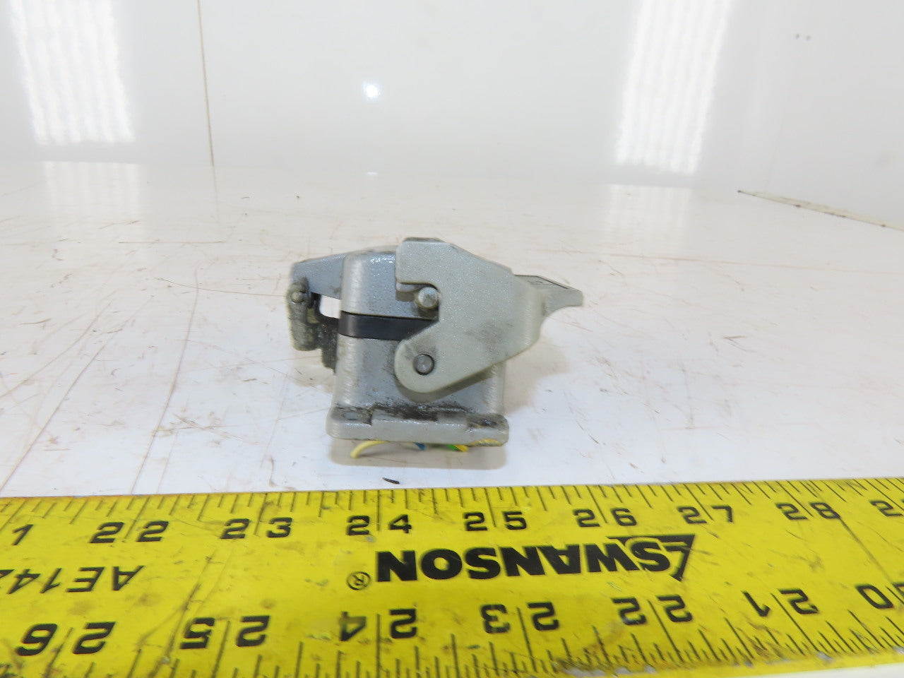 Harting 10EE-F 10 Pin Female Plug Hooded Housing Lever Lock 16A 500V