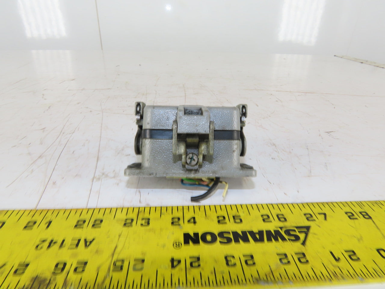 Harting 10EE-F 10 Pin Female Plug Hooded Housing Lever Lock 16A 500V