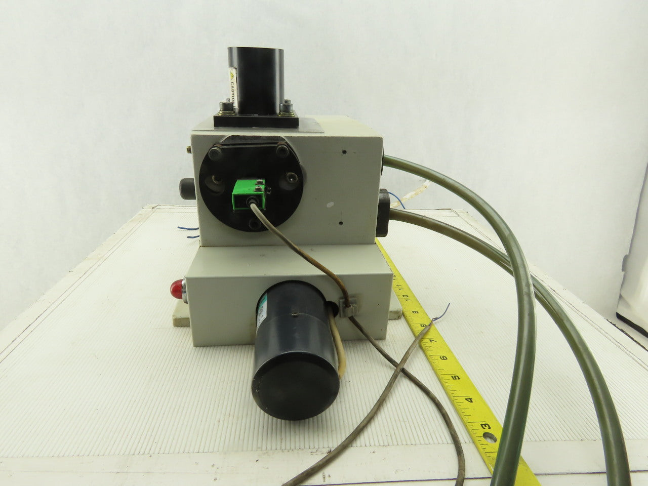 Panasonic YB-L200A8Y3E 210V 23kVa 06kW Peak 670nm Wavelength Laser Shutter