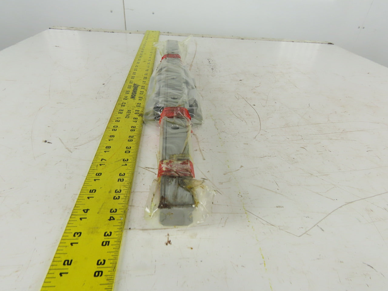 THK HSR30B2SS+557L 30mm Guide Rail 557mm Long W/ Bearings